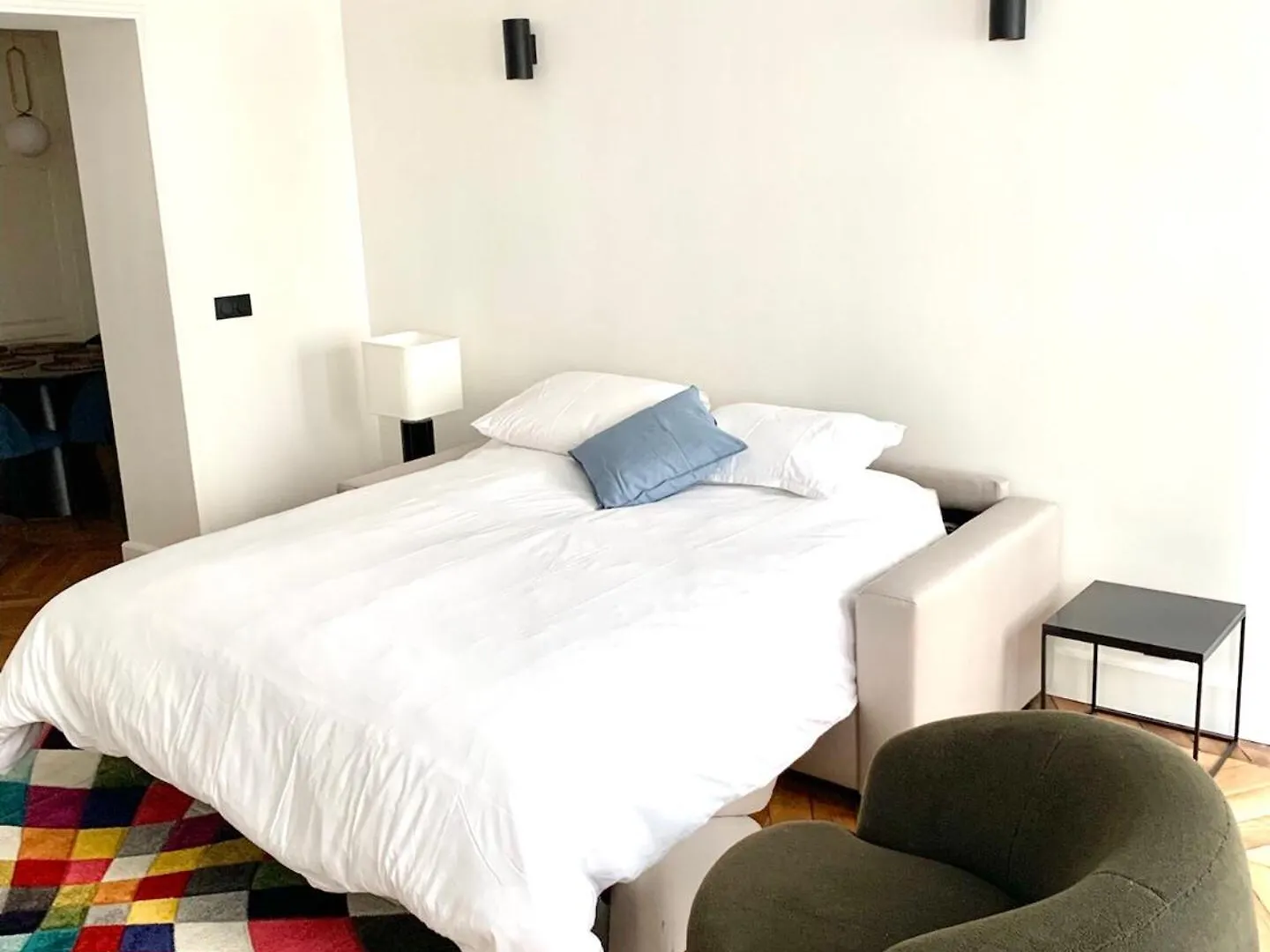 Apartments In The Heart Of Paris In Sentier Francia