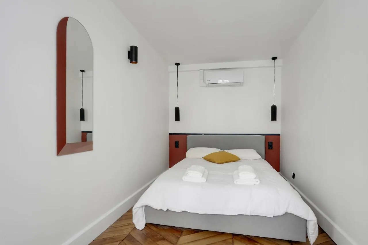 Apartments In The Heart Of Paris In Sentier
