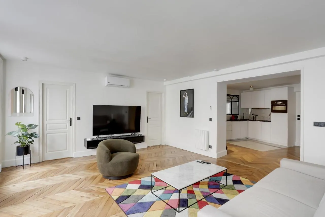 Apartments In The Heart Of Paris In Sentier