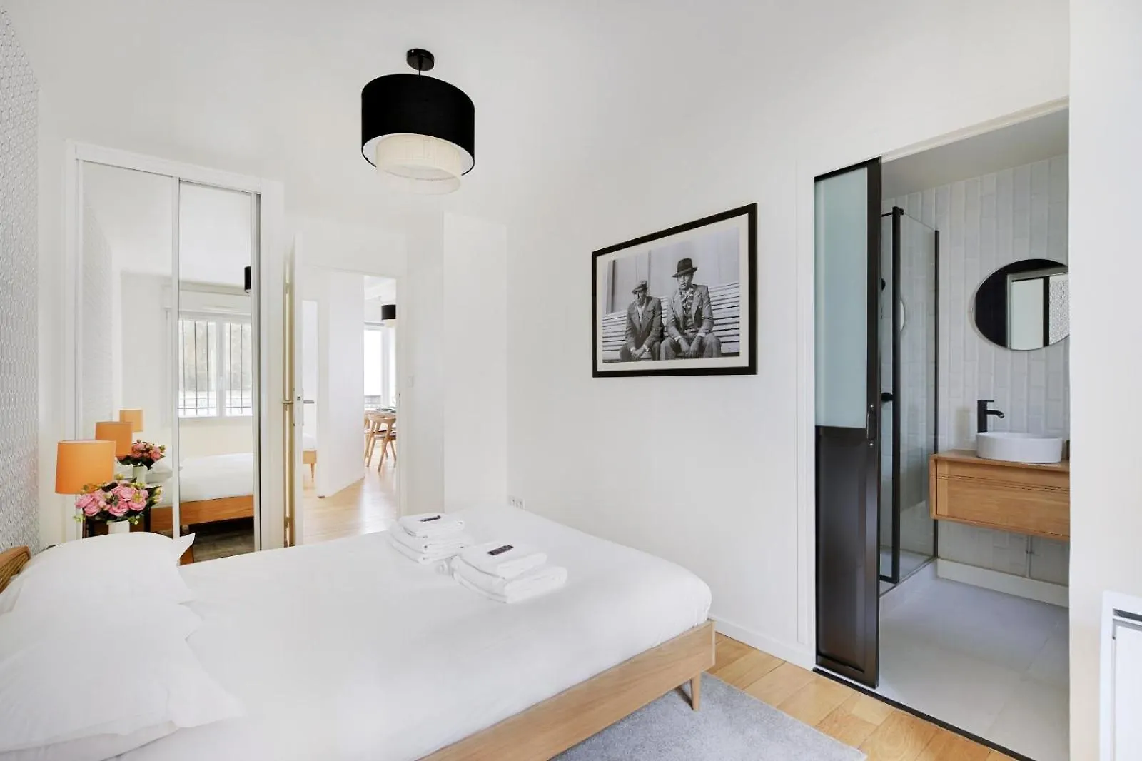 Apartments In The Heart Of Paris In Sentier Francja